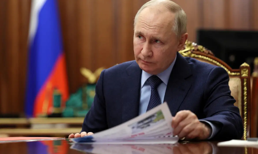 Putin estende governo em eleições russas pré-determinadas após repressão mais dura desde a era soviética