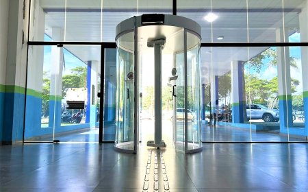 Câmara de Ariquemes reforça segurança com a instalação de porta com detector de metais