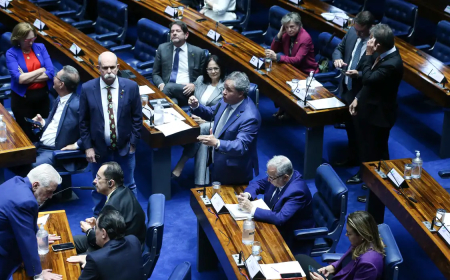 Senado aprova PEC sobre criminalização da posse de drogas