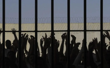 Congresso derruba veto de Lula e volta a proibir "saidinha" de presos