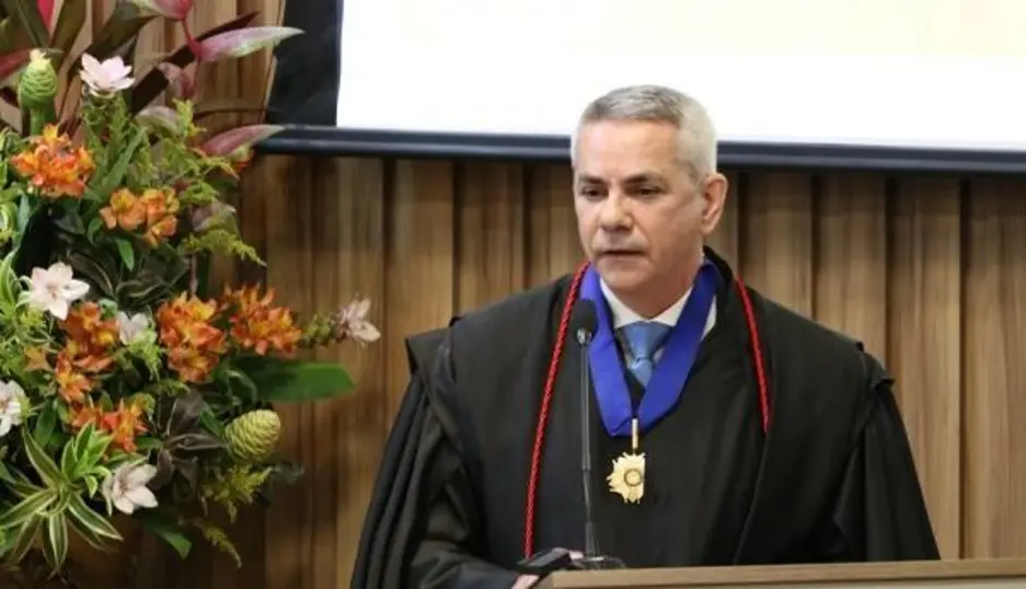 Alexandre Jésus de Queiroz Santiago toma posse como Procurador-Geral de Justiça de Rondônia