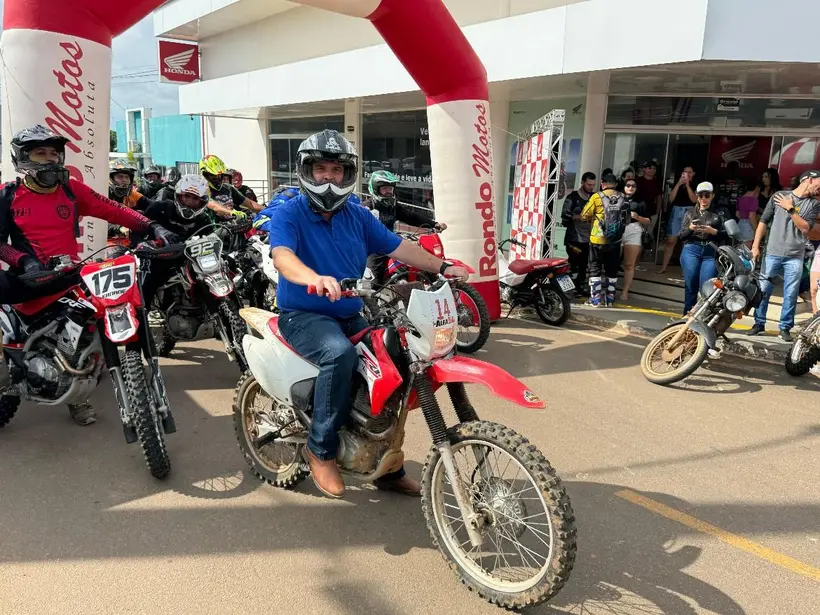 Deputado Dr. Luís do Hospital prestigia a 4ª edição do Trilhão Jaruense