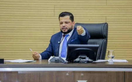 Deputado Edevaldo Neves propõe auxílio financeiro para estivadores afetados pela estiagem do Rio Madeira