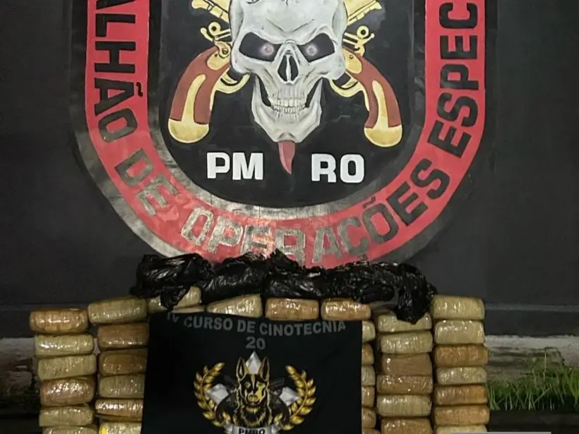 BOPE apreende 64 pacotes de drogas escondidos em caminhonete durante operação em Porto Velho