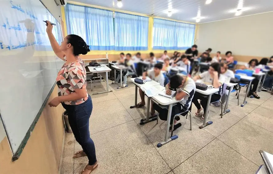 Governo de Rondônia anuncia reajuste e pagamento retroativo para professores