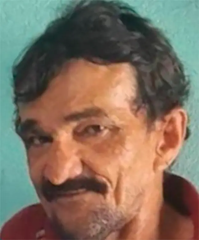 Homem é assassinado com facada após negar cachaça