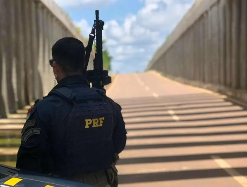 Homem é preso por tentar subornar policiais durante fiscalização da PRF em Rondônia