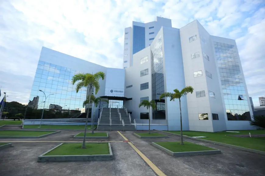 Deputado Alex Redano propõe prioridade em matrícula escolar para vítimas de violência doméstica