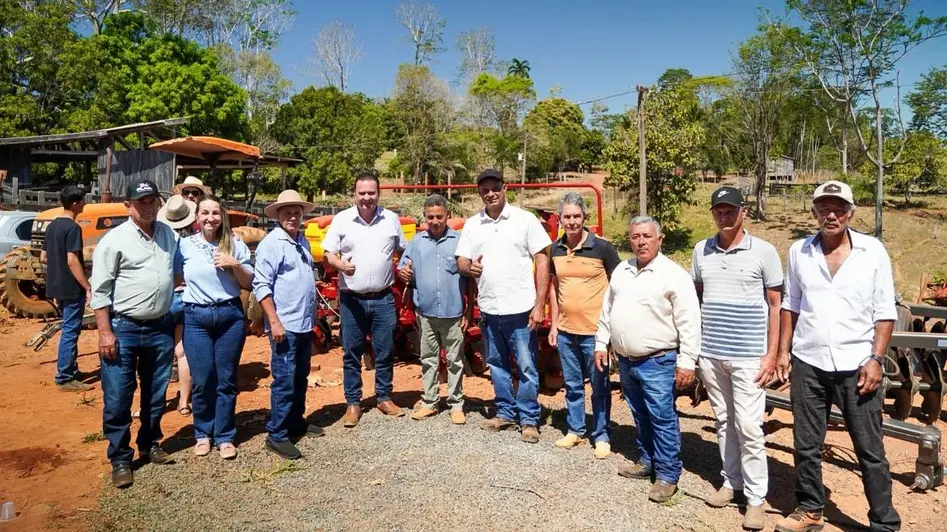 Com emenda de R$ 150 mil, Dr. Luís do Hospital reforça agricultura em Theobroma