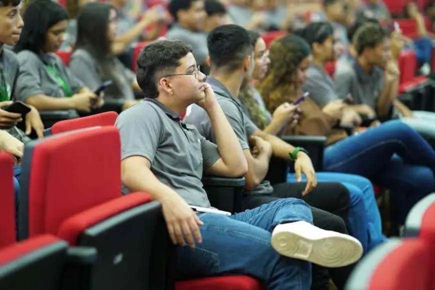 Assembleia Legislativa de Rondônia realiza evento em homenagem ao Dia do Estagiário