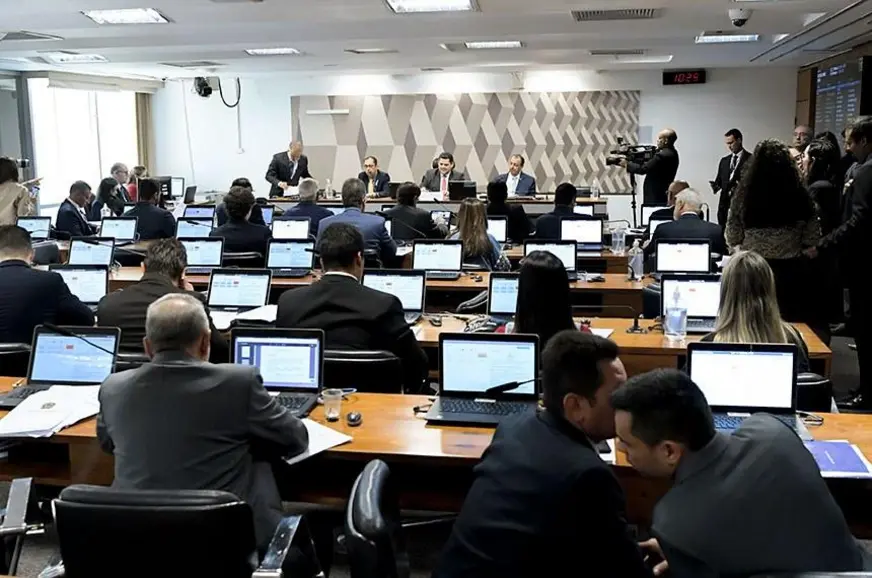 CCJ aprova projeto que elimina fiança para crimes de pedofilia