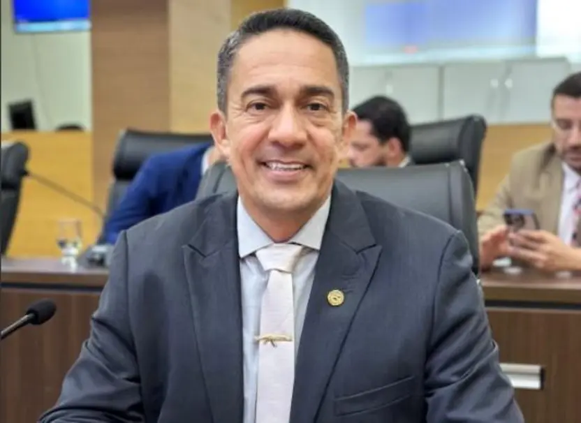 Deputado Eyder Brasil homenageia IPERON com Medalha de Mérito Legislativo