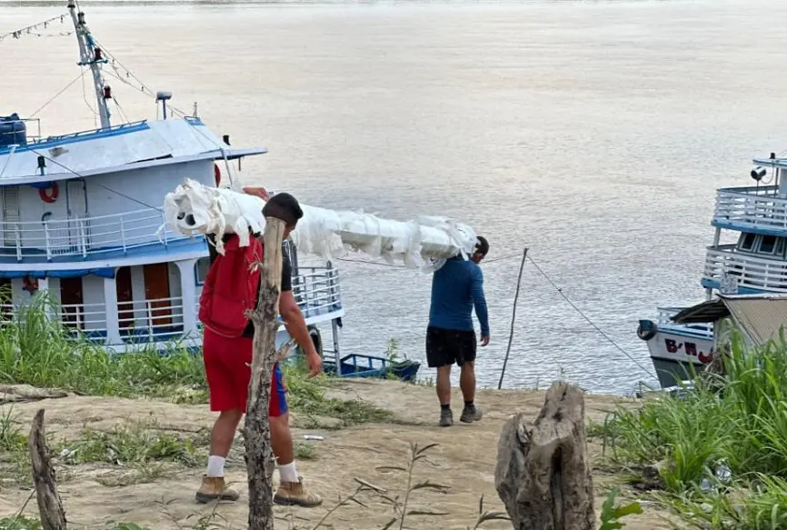 Vereadora Ellis Regina acompanha envio de materiais para distritos em Porto Velho