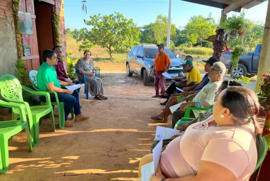 Vereadora retorna ao quilômetro 13 com soluções para melhorias na comunidade