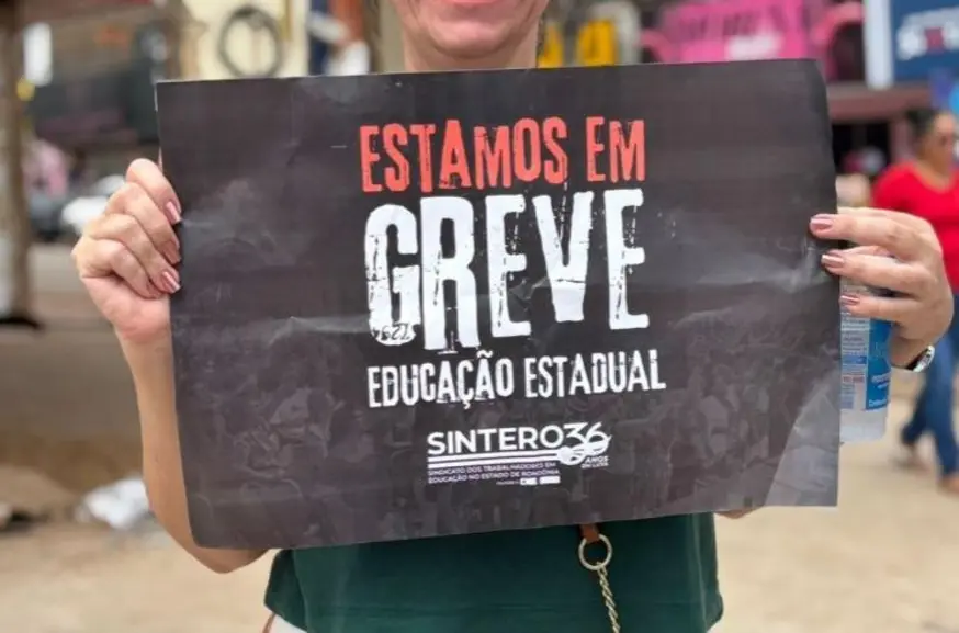 Professores de Rondônia ocupam Secretaria de Educação em protesto por melhorias