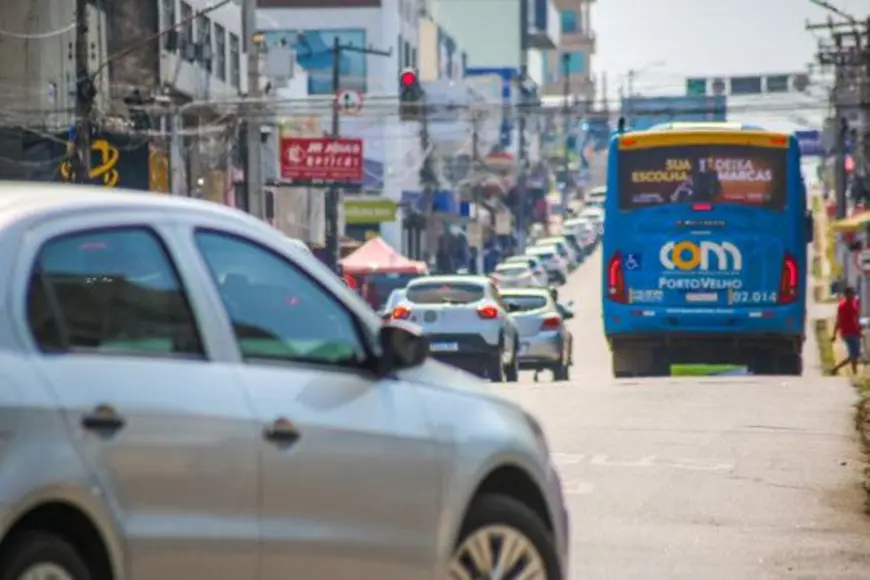 Prazo para licenciamento anual de veículos com placa final oito encerra em 29 de setembro