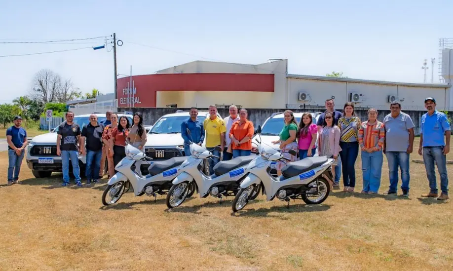 Alvorada do Oeste recebe veículos para fortalecer saúde e assistência social