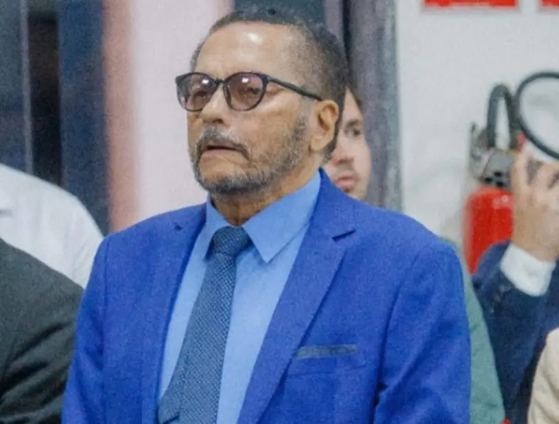 Vereador solicita urgência na limpeza e recuperação da Rua Coronel Lima