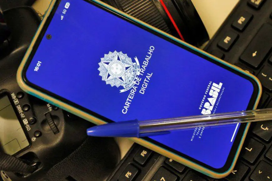 Brasil alcança menor taxa de desemprego da história com 5,8% em 2025