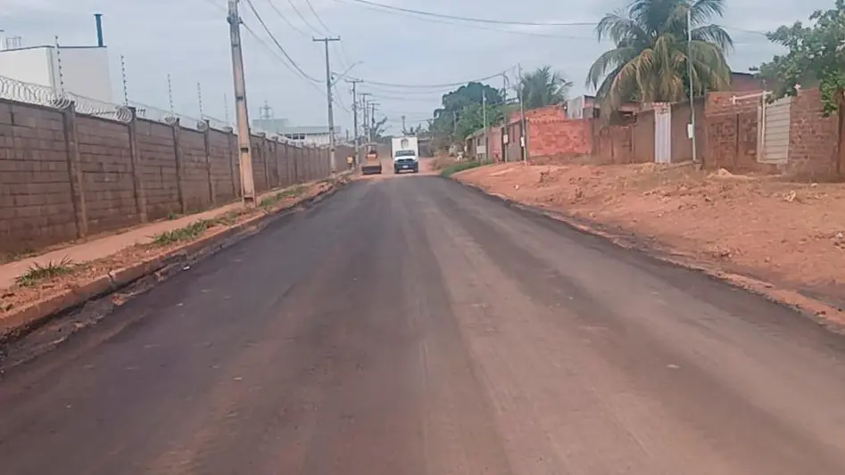 Vereador Nilton Souza acompanha melhorias na Rua Daniela em Porto Velho