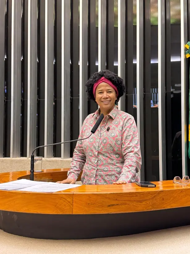 Deputada Sílvia Cristina defende aprovação de PEC que permite acumulação de cargos para professores