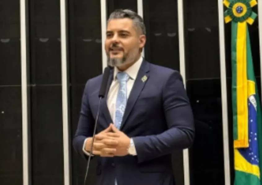 Deputado Thiago Flores propõe mudança na Constituição sobre julgamentos de autoridades