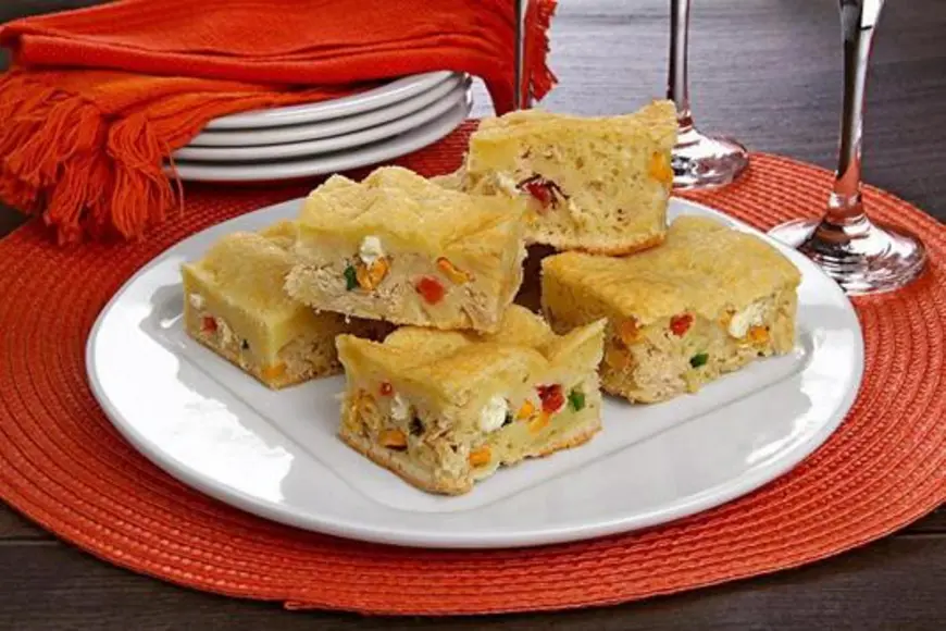 Receita de torta de frango e requeijão fácil de liquidificador para janta