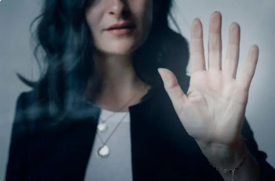 Nova lei amplia punições para violência psicológica contra mulher com tecnologia