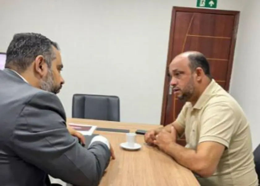 Vereador Wanoel Martins discute melhorias na educação com secretário de Porto Velho