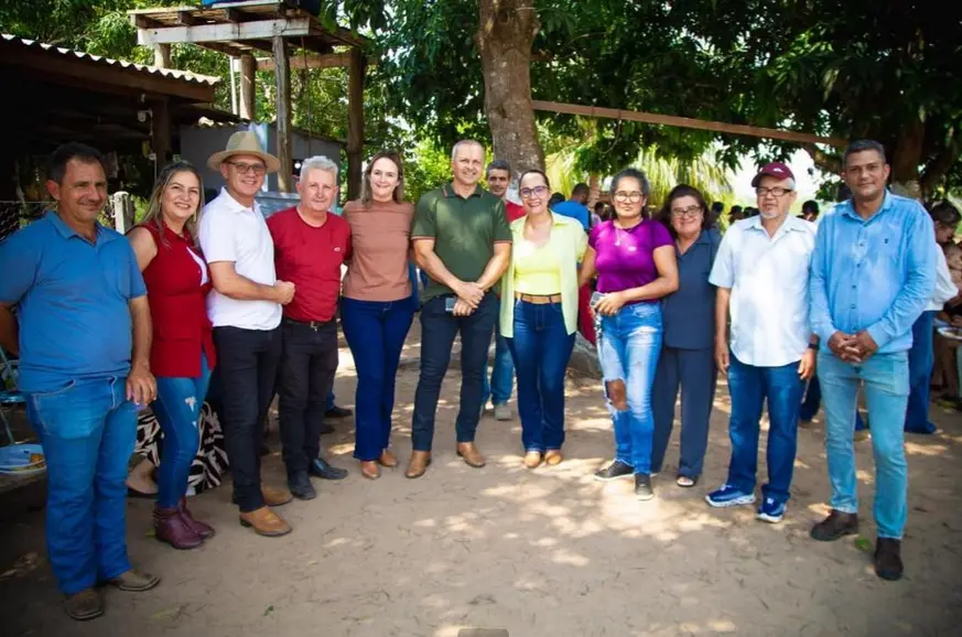Agricultores de Kapa 144 realizam almoço em homenagem a deputada Rosangela Donadon