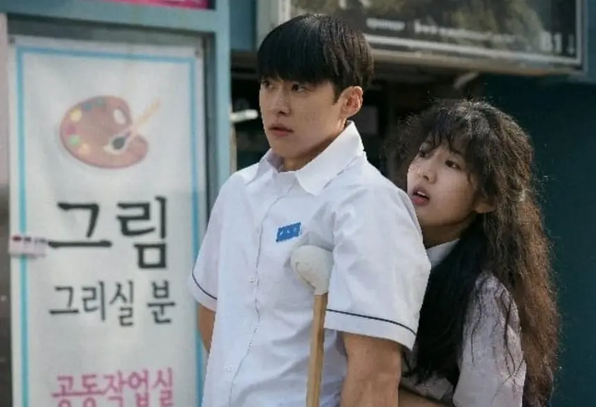 Amor Enrolado explora amizade e sacrifício em comédia romântica coreana