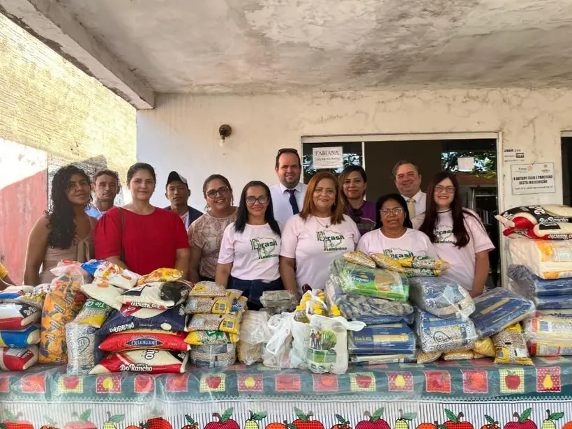 Igreja de Jesus Cristo doa 100 kg de alimentos à Casa de Apoio Acácia Amarela
