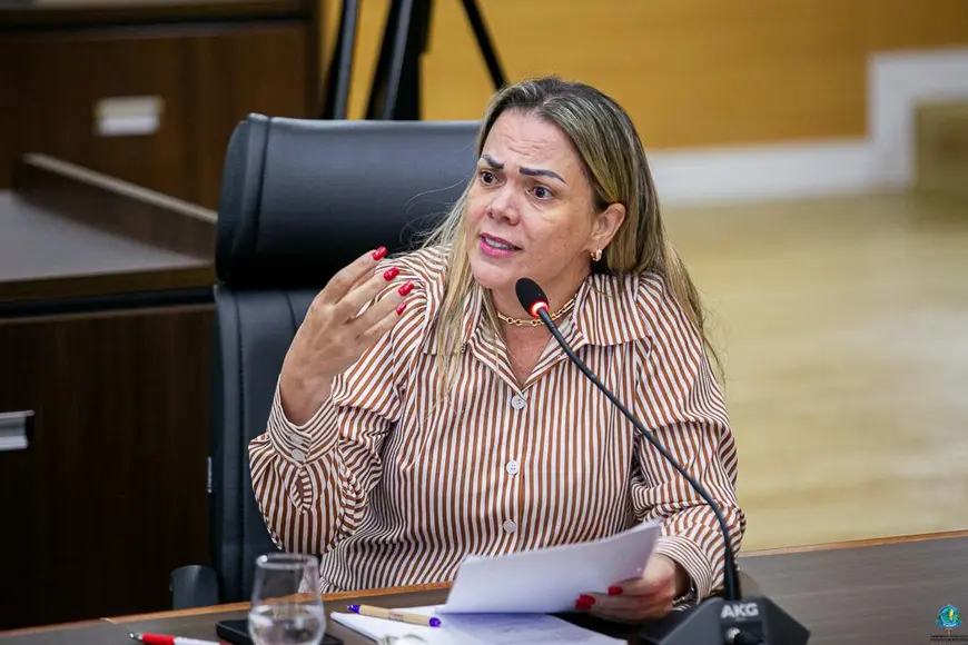 Cláudia de Jesus pede urgência na pavimentação de rodovias em Rondominas