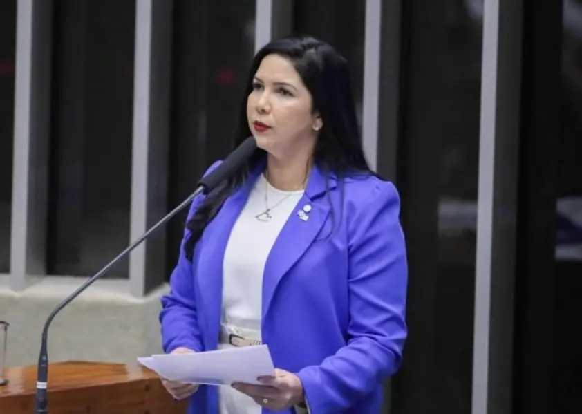 Cristiane Lopes é única a votar contra PEC que blinda parlamentares em Rondônia