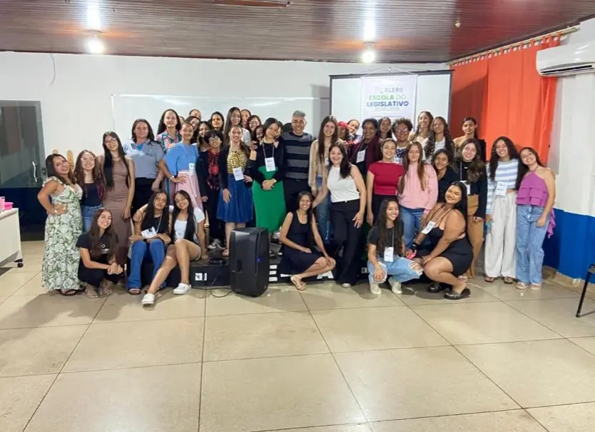 Escola do Legislativo promove curso gratuito de redação para ENEM em Colorado do Oeste