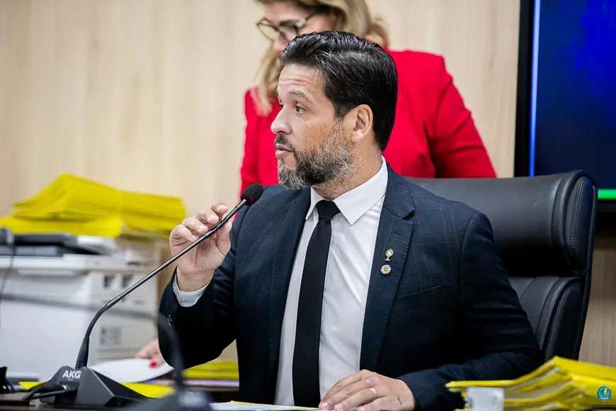 Deputado Delegado Camargo protocola PDL para sustar concorrência do HEURO