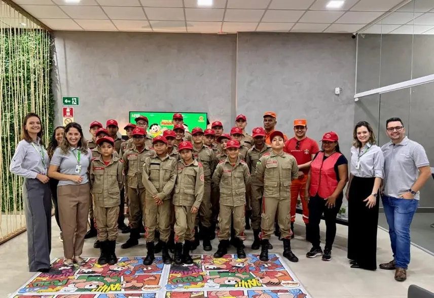 Estudantes de Ji-Paraná participam de ação sobre educação financeira com Sicredi