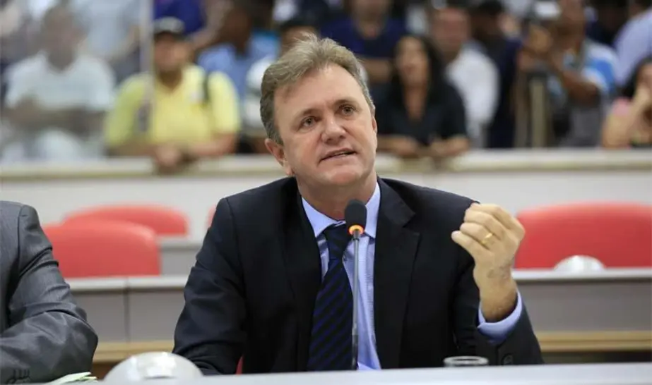 Deputado solicita urgência em melhorias na pista do aeroporto de Colorado do Oeste