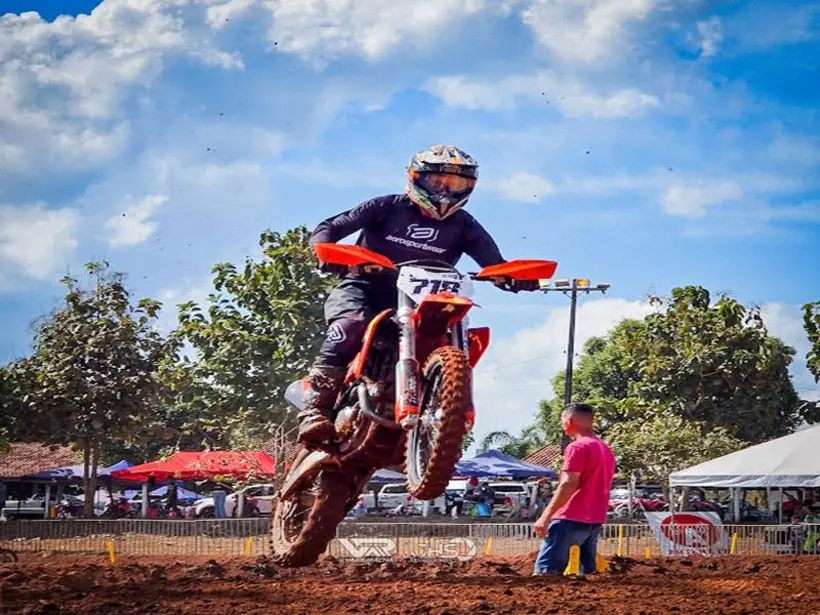 Machadinho do Oeste recebe 6ª Etapa do Estadual de Motocross neste fim de semana
