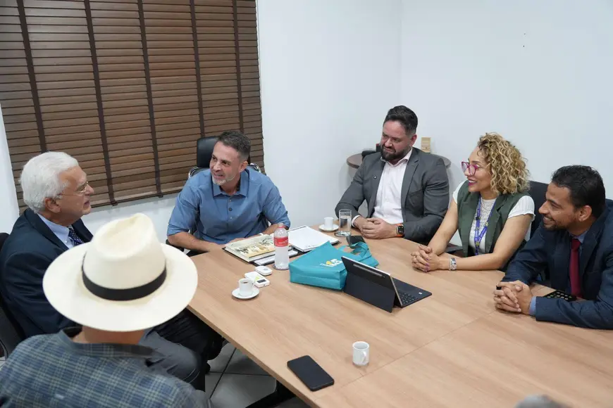 Prefeito de Porto Velho recebe embaixador do Chipre para estreitar laços comerciais