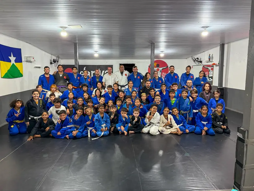 Deputado Dr Luís do Hospital visita projeto social de esporte em Porto Velho