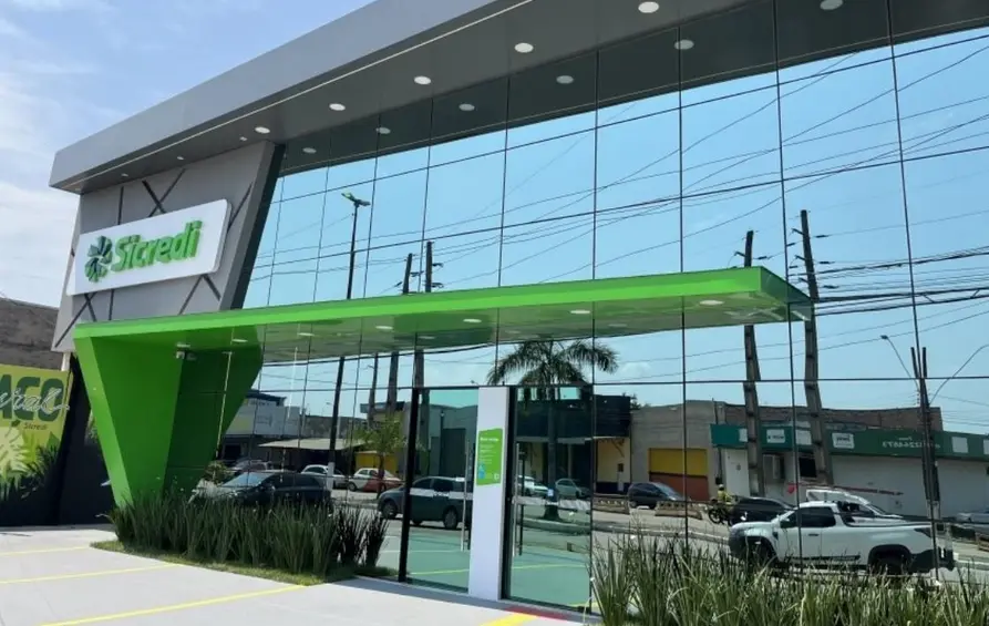 Sicredi alcança 3 mil agências em todo o Brasil com planos de expansão