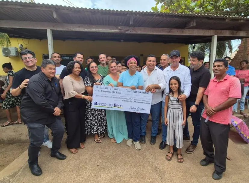 Sílvia Cristina destina R$ 50 mil à Apae de Candeias do Jamari em apoio a alunos