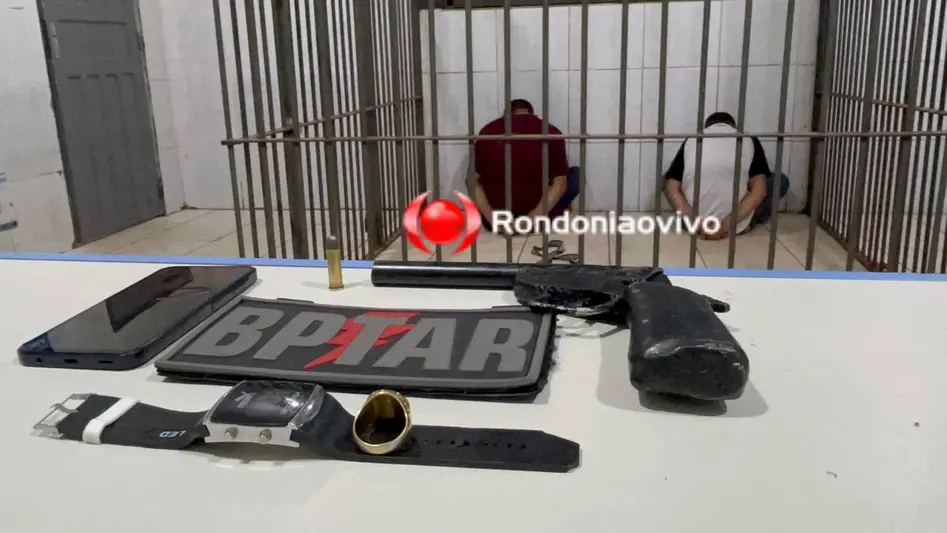 Polícia prende dupla com arma e moto roubada em Porto Velho