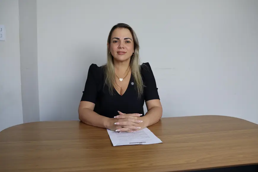 Deputada Cláudia de Jesus solicita dados sobre saúde da população negra em Rondônia