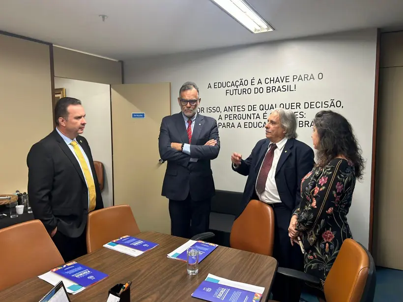 Dr Luís do Hospital participa de reunião sobre projetos da Fiocruz em Brasília
