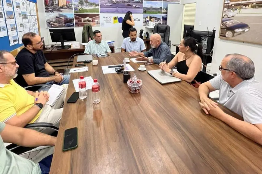 Vereador Dr. Gilber discute doação de terreno para construção de igreja em Porto Velho