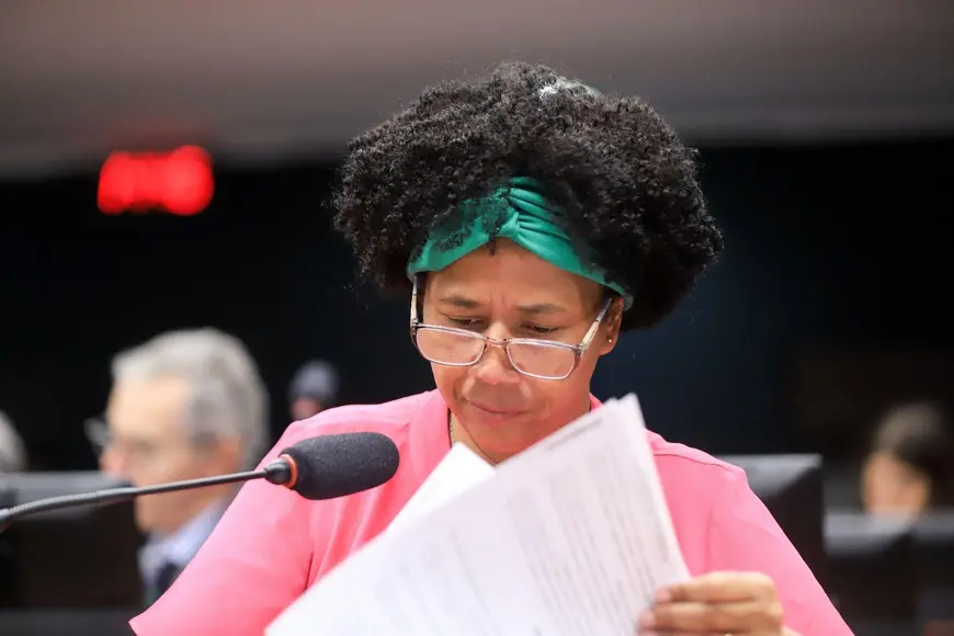 Deputada Sílvia Cristina defende PL que prevê exames genéticos para câncer de mama