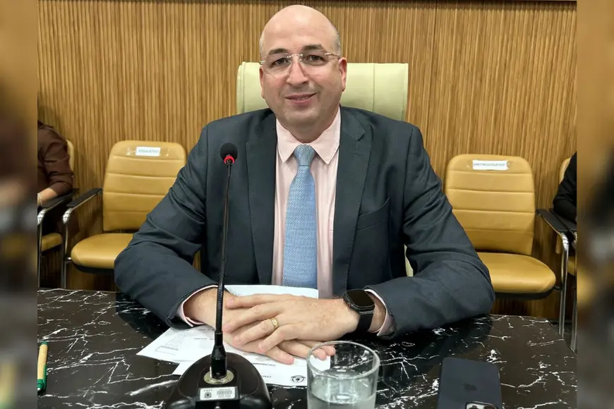 Vereador solicita recapeamento asfáltico na Rua Equador em Porto Velho