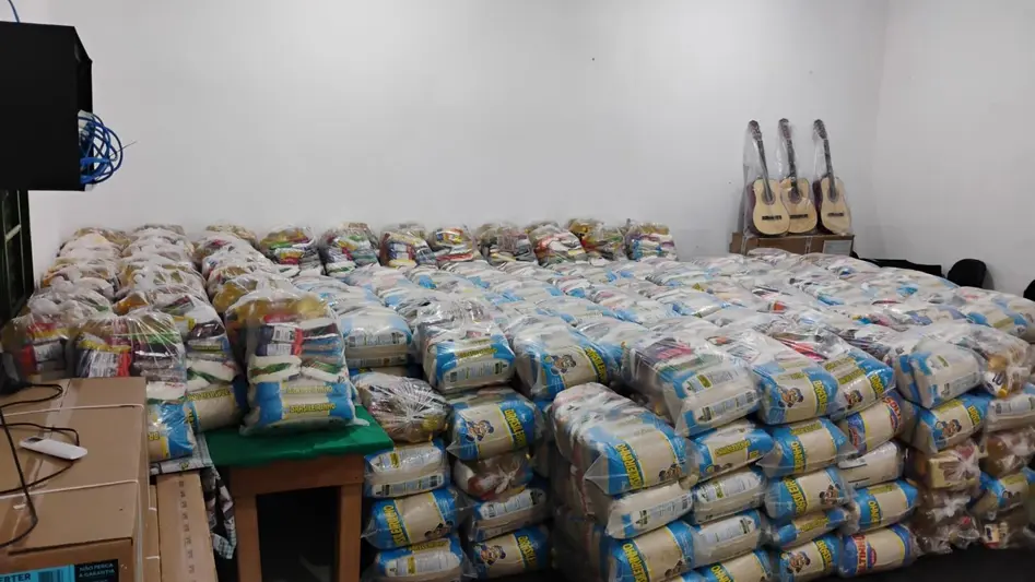 Itapuã do Oeste recebe entrega de 1000 cestas básicas a famílias carentes
